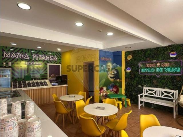 Espaço comercial em Santa Clara e Castelo Viegas