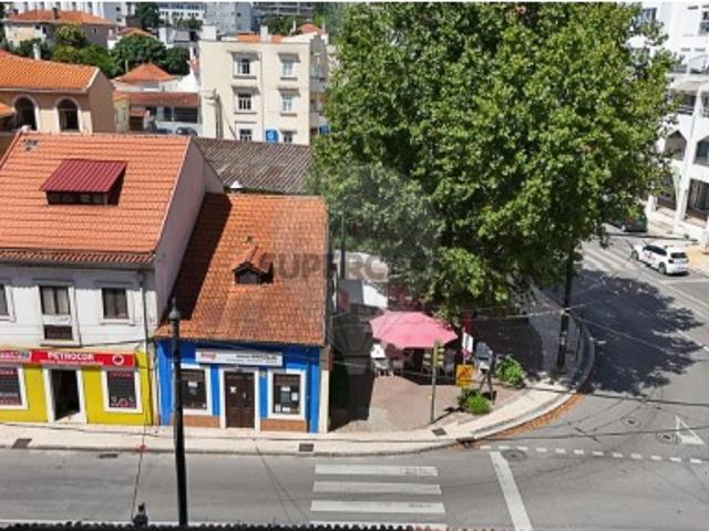 Espaço comercial em Sé Nova, Santa Cruz, Almedina e São Bartolomeu