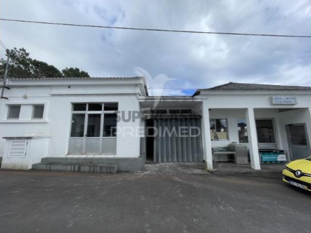 Espaço comercial em Urzelina São Mateus