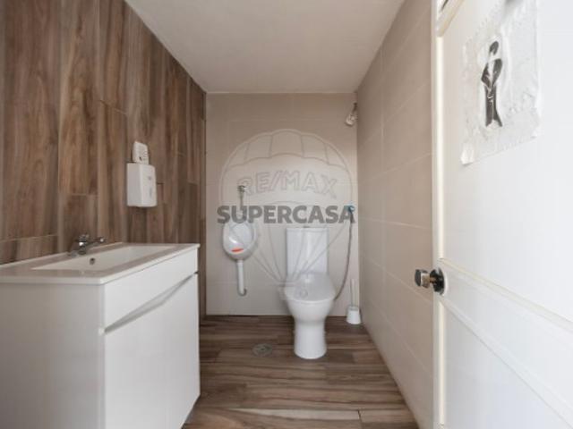 Espaço comercial em Valada