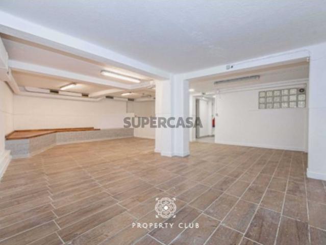 Espaço Comercial em Venda no Centro de Alcântara