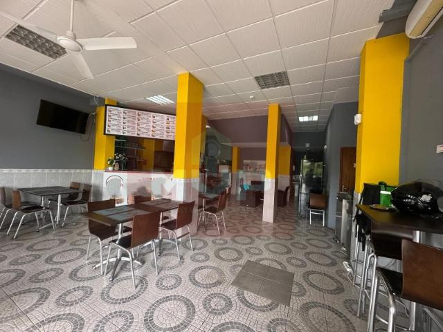 Espaço Comercial em Venda: Restaurante em Funcionamento