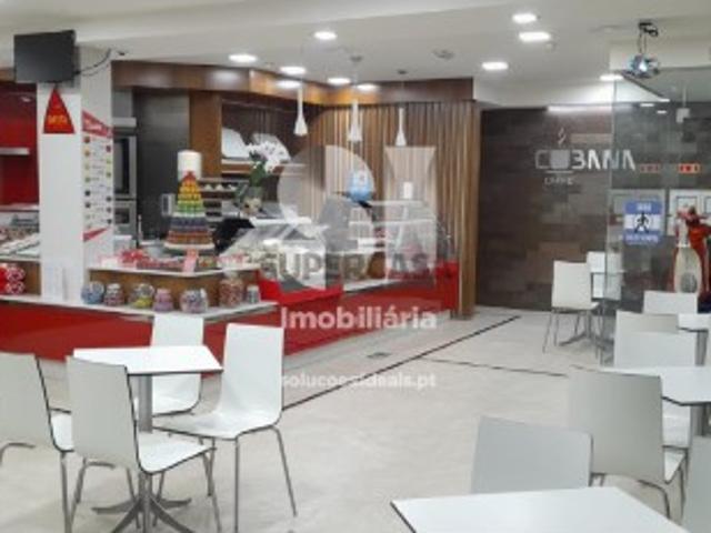 Espaço comercial em Vieira de Leiria