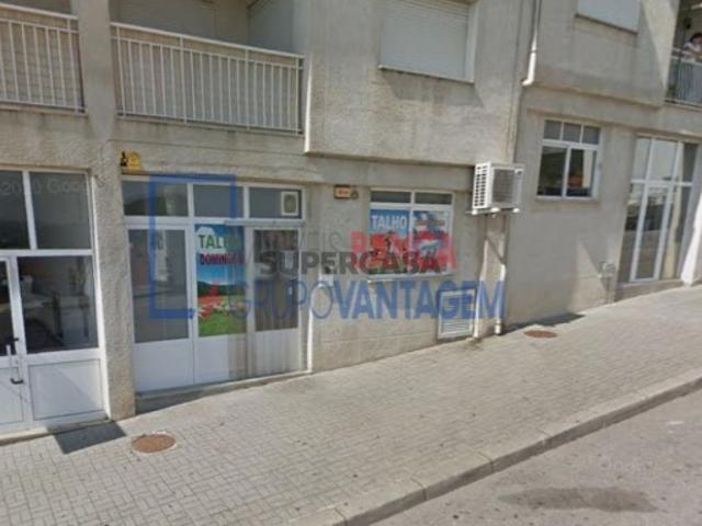 Espaço comercial em Vinhais
