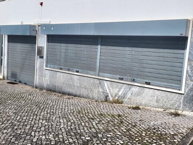 Espaço comercial em zona residencial