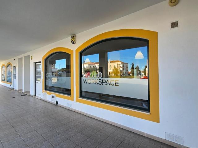 Espaço comercial, localizado em Montemor o Novo