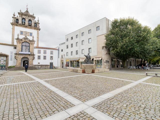 Espaço comercial para arrendamento no Centro de Braga | Oportunidade