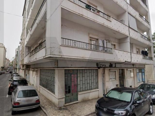 Espaço Comercial para Arrendamento em Moscavide!