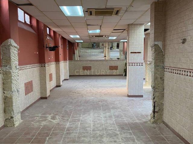 Espaço comercial para arrendamento | 225 m² | Extração de fumos | Moscavide