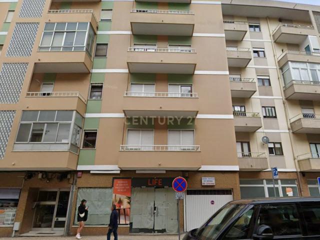 Espaço Comercial para Arrendar Excelente Localização