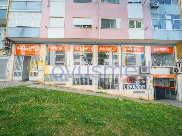 Espaço Comercial para venda em Casal de S. Brás, Amadora 0m² Mina de Água