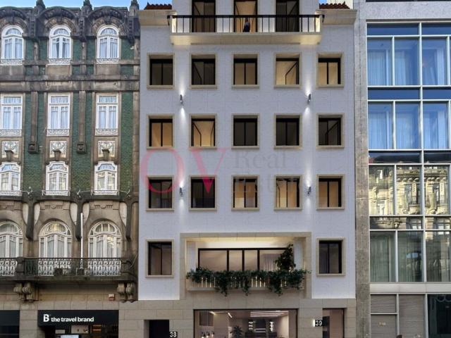 Espaço comercial para VENDA, Rua de Sá da Bandeira, Cedofeita, Porto