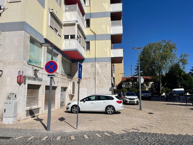 Espaço Comercial Praça de Espanha/Sete Rios