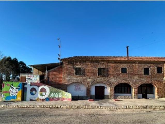 Espaço Comercial Único em Torres Vedras