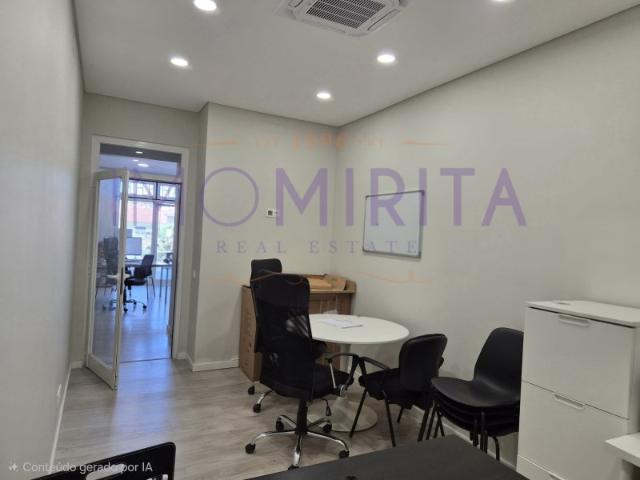 Espaço Comercial Versátil para Arrendamento