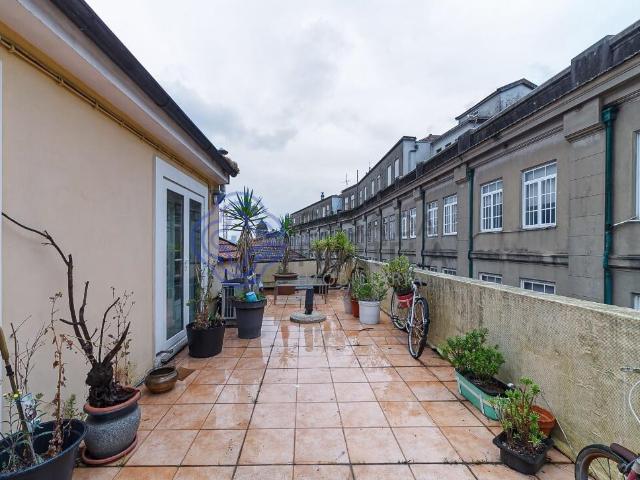 Espaço de Serviços convertível em habitação na baixa do Porto. Não deixe escapar esta oportunidade