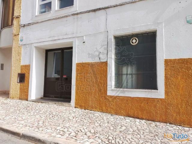 Espaço de restauração em zona residêncial | 26063398901