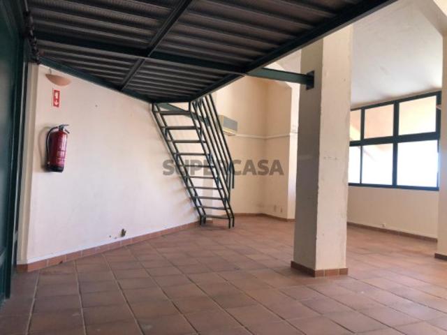 Espaço Exclusivo na Prestigiada Marina de Vilamoura