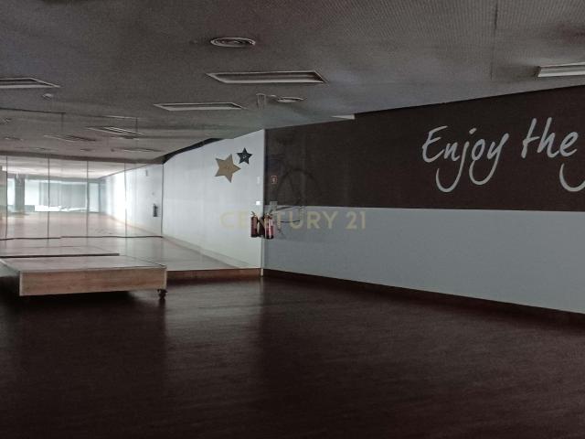 Espaço para serviços com 4.422 m² no edifício Panoramic – Parque das Nações