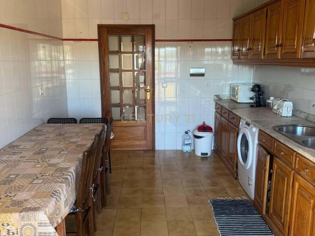 Espaçosa Moradia T3 em Bragança com Vista Panorâmica