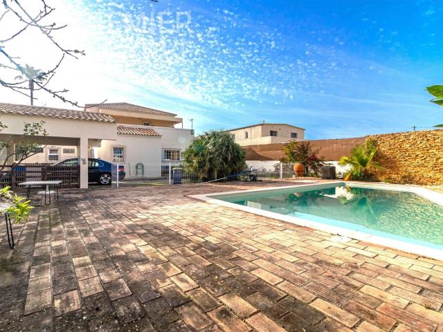 Espaçosa moradia V4 com piscina em Almancil, Algarve 210m² Almancil