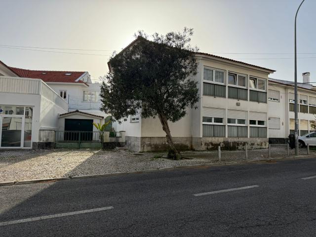 Espaçoso T3 com Terraço e Estacionamento: O Refúgio Ideal para a Sua Família!