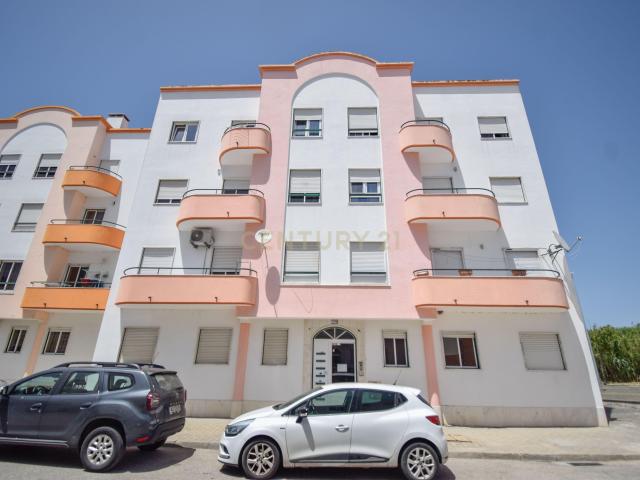 Espaçoso apartamento T3 em Samouco, Alcochete Oportunidade Única