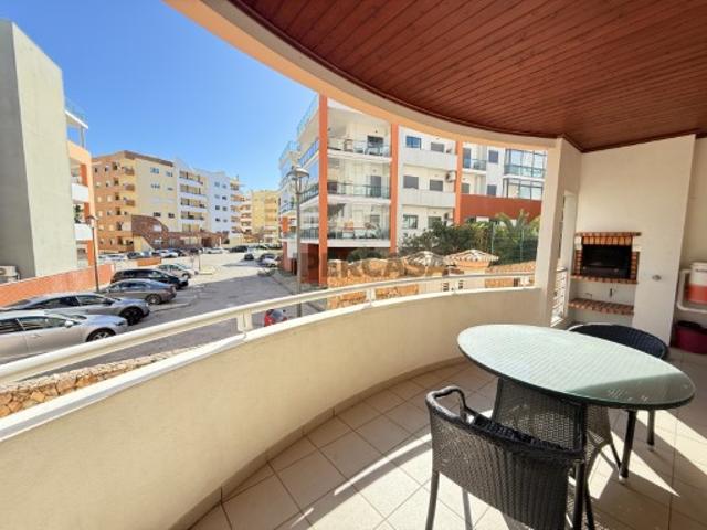 Espaçoso apartamento T3 no centro de Lagos
