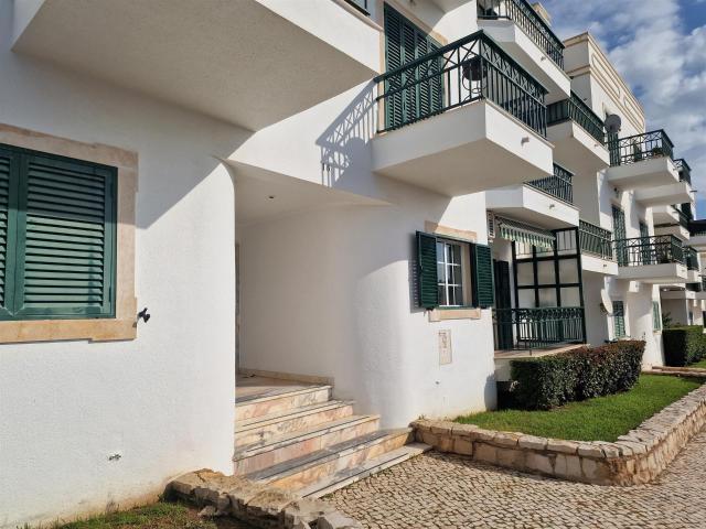 Espaçoso Apartamento De Dois Quartos Com Varandas E 81,50 M². 8150m² Conceição