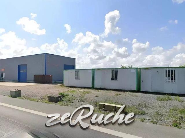 Espace Commercial 300 m² à Graye sur Mer Grande visibilité 300m² Courseulles sur Mer