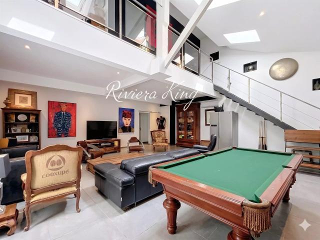 Espace atypique Nice Port – Loft esprit atelier et galerie 203m² Nice