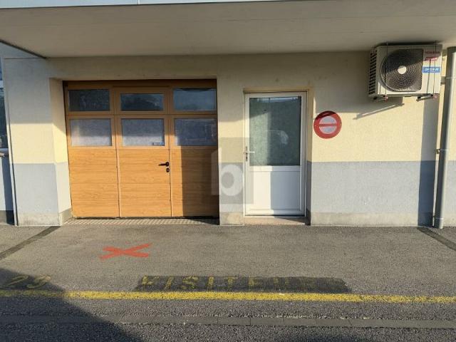 ESPACE DE STOCKAGE/BUREAU À FOREL