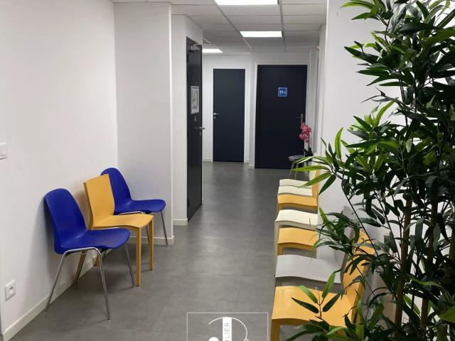ESPACE LAGORSSE FONTAINEBLEAU LOCAL PROFESSIONNEL 27 M² A LOUER