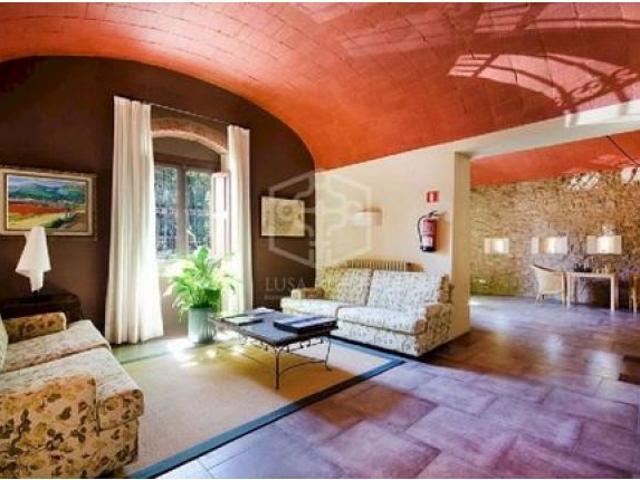 espacio comercial en Venta en Barcelona. UEBZ T36
