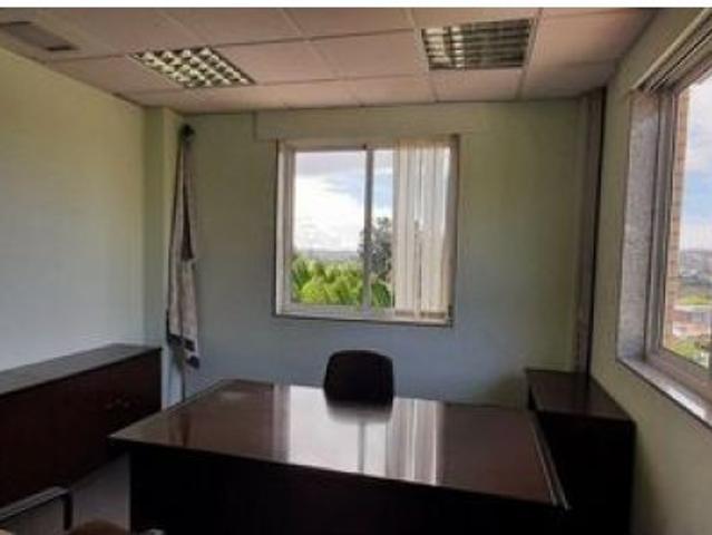 espacio comercial en Alquilar en Vigo. XZWZ T676
