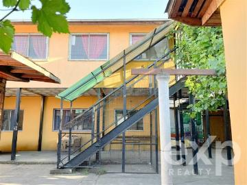 Espacio con aptitud comercial, 6 espacios de trabajo, 3 baño | 6 Dormitorios por 9900.00 en Macul