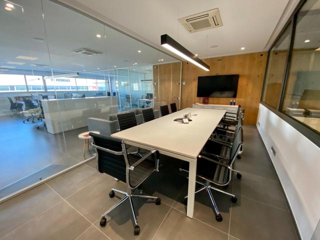 Espacio de coworking en A7 Llinars Park