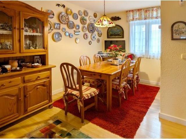 Espacio, jardín y tranquilidad. a solo unos minutos de Santander
