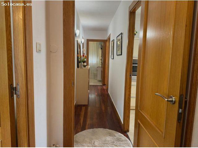 ESPACIO, LUZ NATURAL Y CONFORT: Piso Céntrico de 3 Habitaciones con Galería Privada