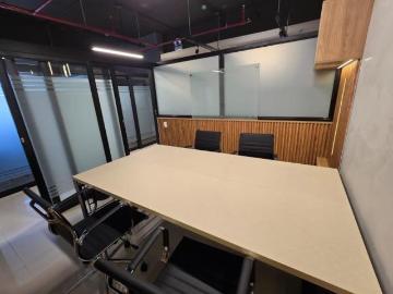 Espacio privado para 04 personas