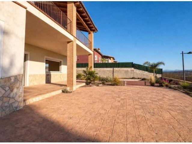 Espacio, vistas y una forma inteligente de acceder a tu vivienda