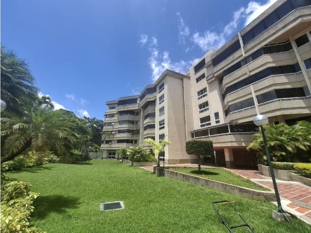 Espacioso Apartamento en Venta, Urbanización Miranda