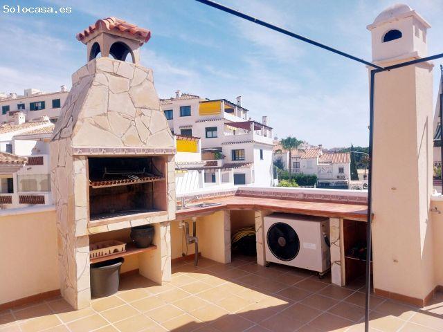 Espacioso ático con vistas al mar a 350 metros de la playa en Torrequebrada