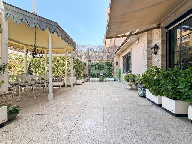 Espacioso piso a reformar con amplia terraza interior en Cal. 0m² Barcelona