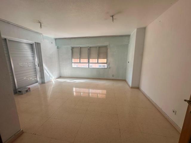 ✨ ¡Espacioso piso de 134 m2 en pleno centro de Monóvar!