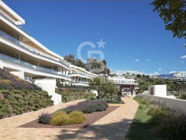 Espaciosos apartamentos de 2 o 3 dormitorios en Estepona