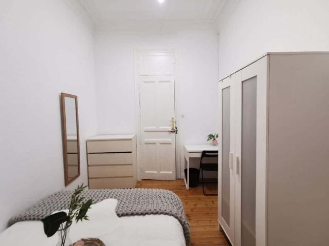 Espaciosa habitación doble en Madrid