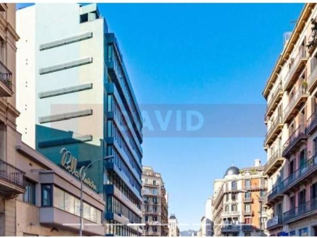 Espaciosa oficina céntrica y muy luminosa en el centro de Barcelona