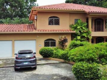 Espaciosa Residencia en Coronado Golf