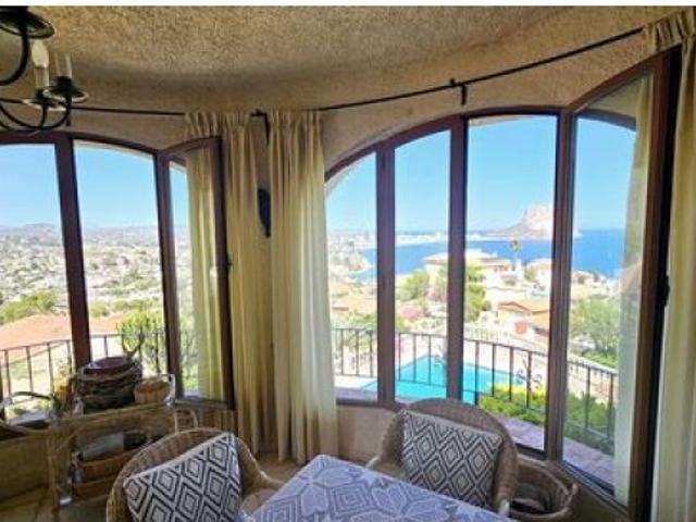 Espaciosa villa en Calpe con magníficas vistas al mar. MPQJ T3111